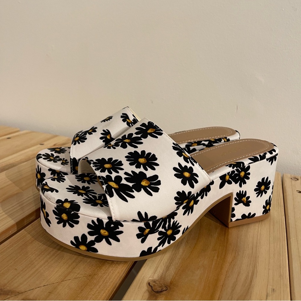 Bamboo Daisy heels